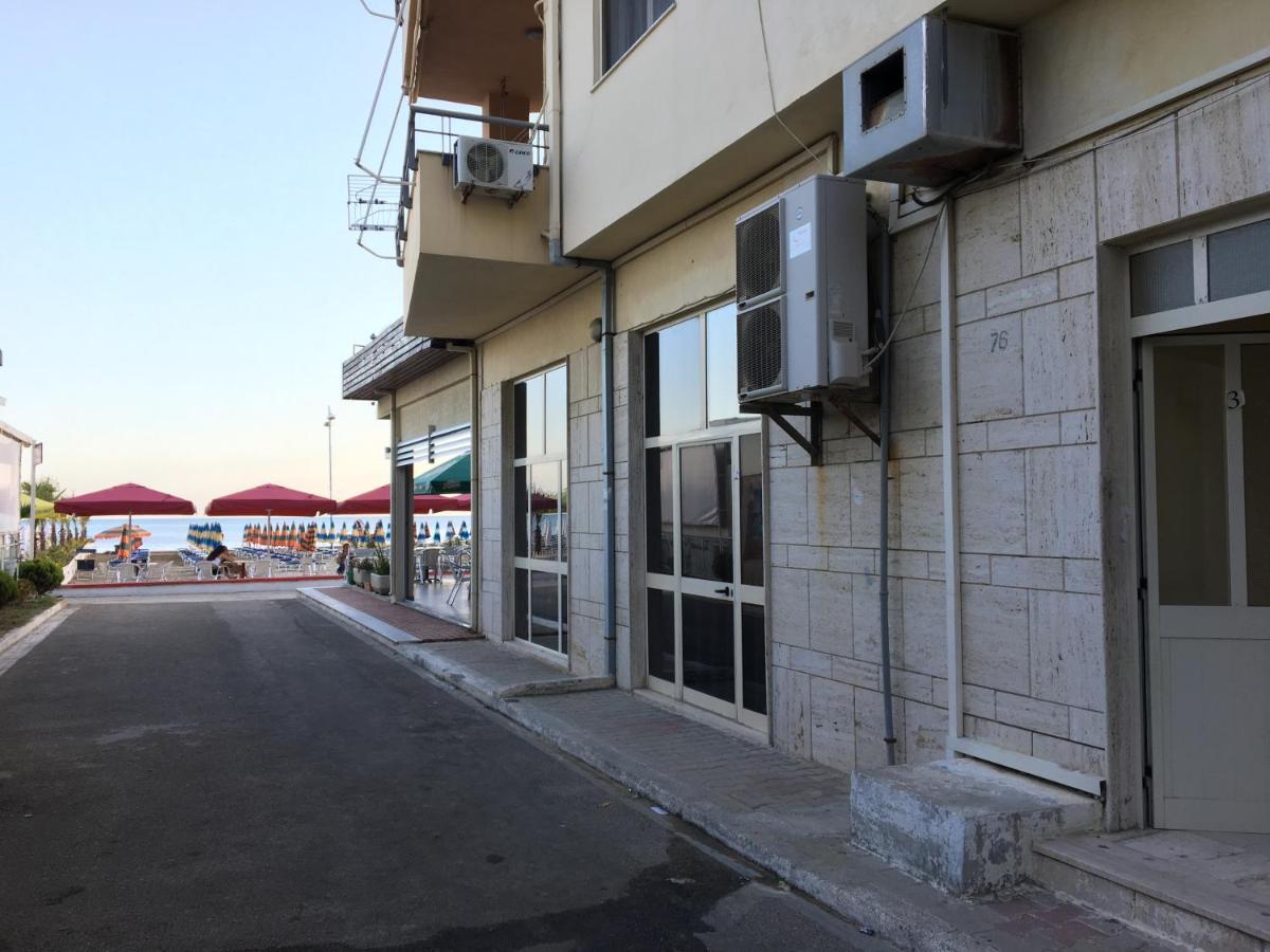Spacious 2 Bedroom Apartment In Durres Beach Buitenkant foto