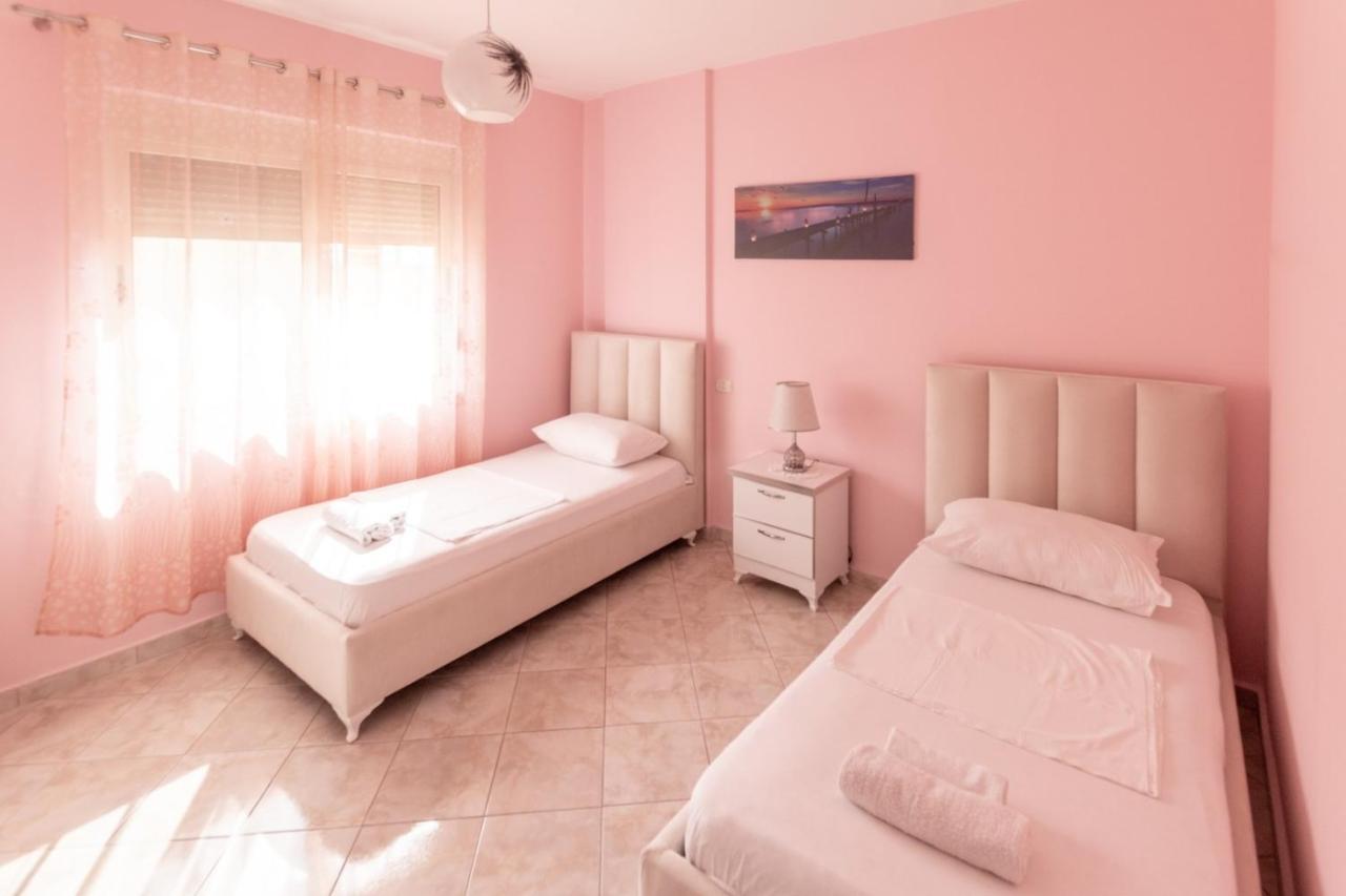 Spacious 2 Bedroom Apartment In Durres Beach Buitenkant foto